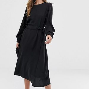ASOS DESIGN ruched waist chuck on midi dress with long sleeves - NWT